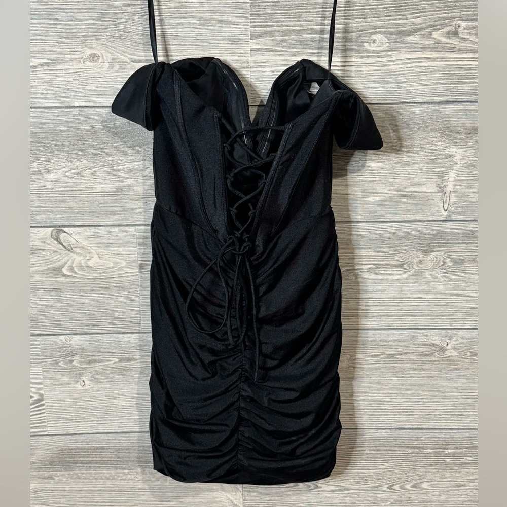 ALYCE Paris Black Short Off The Shoulder Corset Straight Dress, Size 8 - Picture 4 of 13